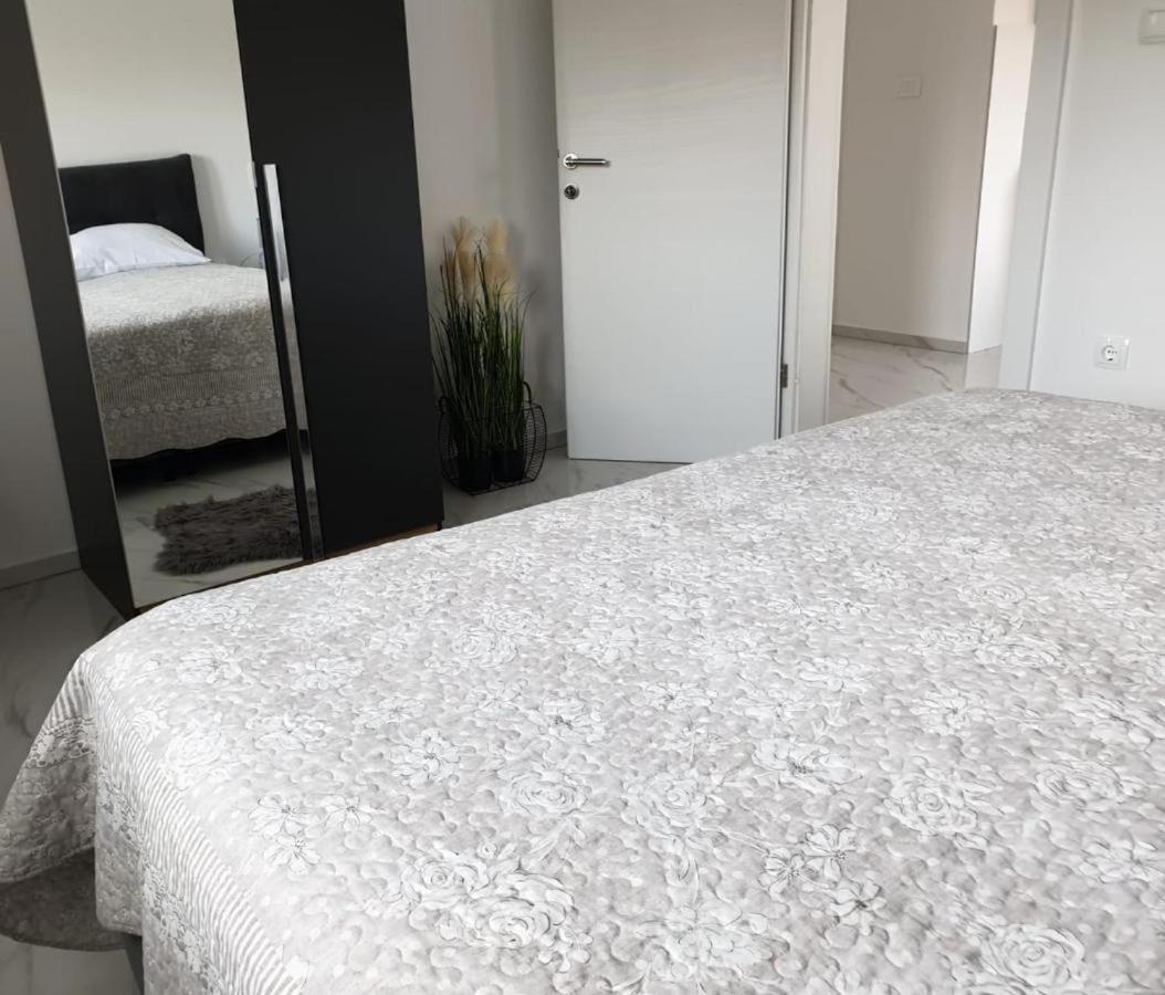 Premium Apartments Adore Novalja Ngoại thất bức ảnh